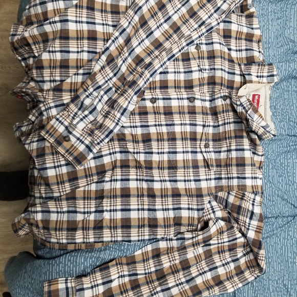 Variety of dress up style shirts - Picture 9 of 16